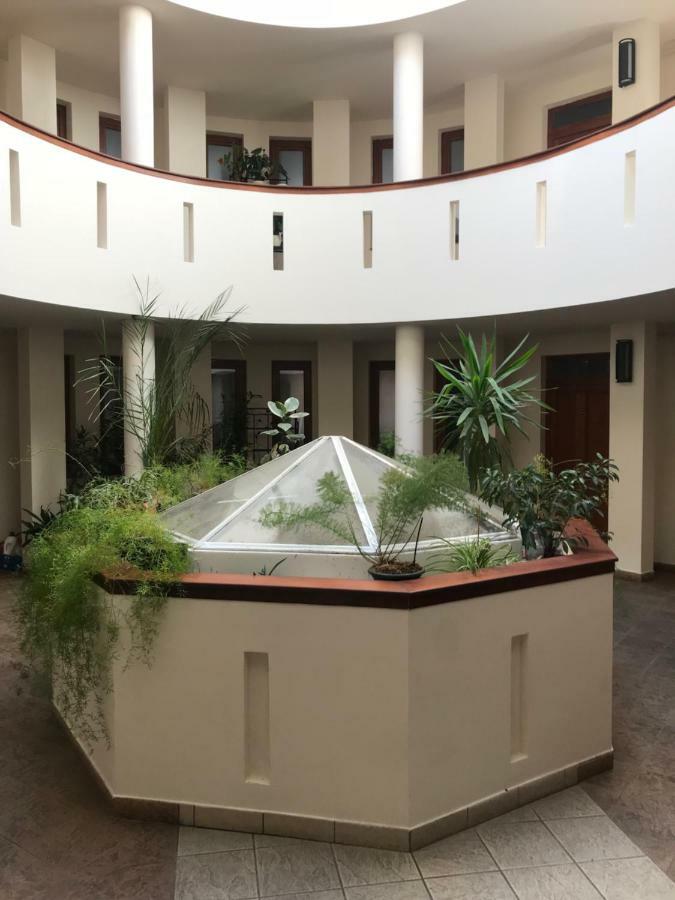 Ik Apartment Debrecen Eksteriør billede